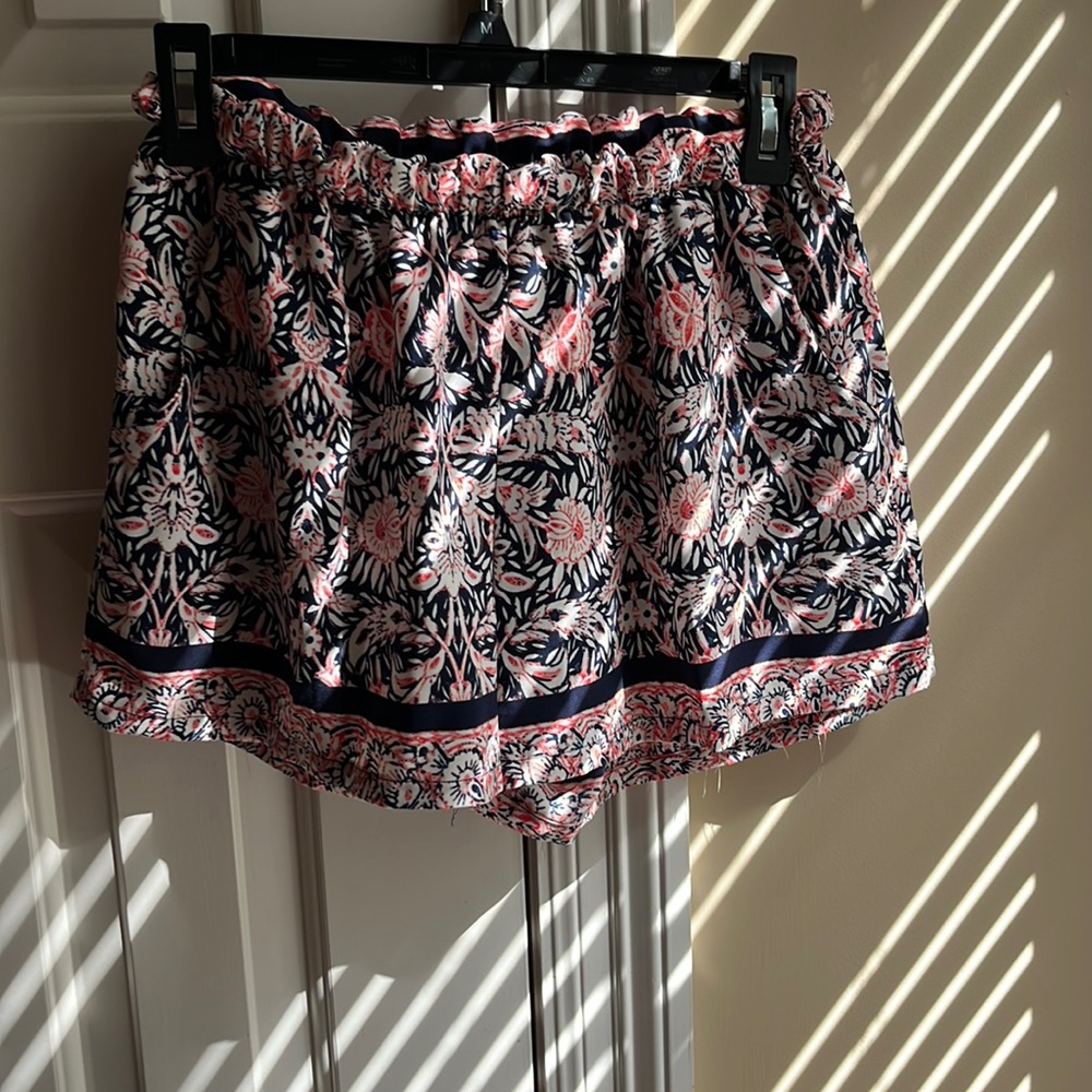 Tyche medium shorts.
